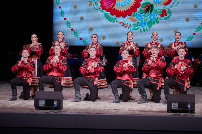 Подопечные фонда «Защитники Отечества» посетили концерт ансамбля «Белогорье»