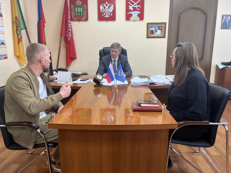 Глава города Кузнецка Виктор Агафонов провел личный прием граждан