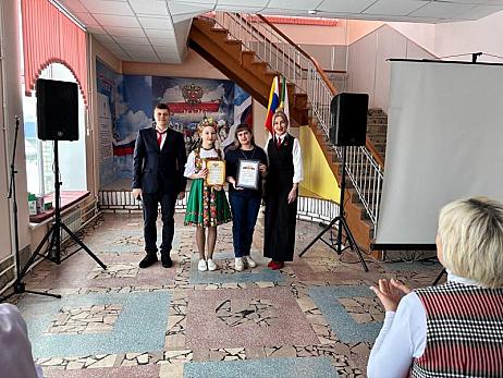 В Доме Культуры села Радищево состоялся уже традиционный районный конкурс женской красоты «Свет мой зеркальце, скажи…»