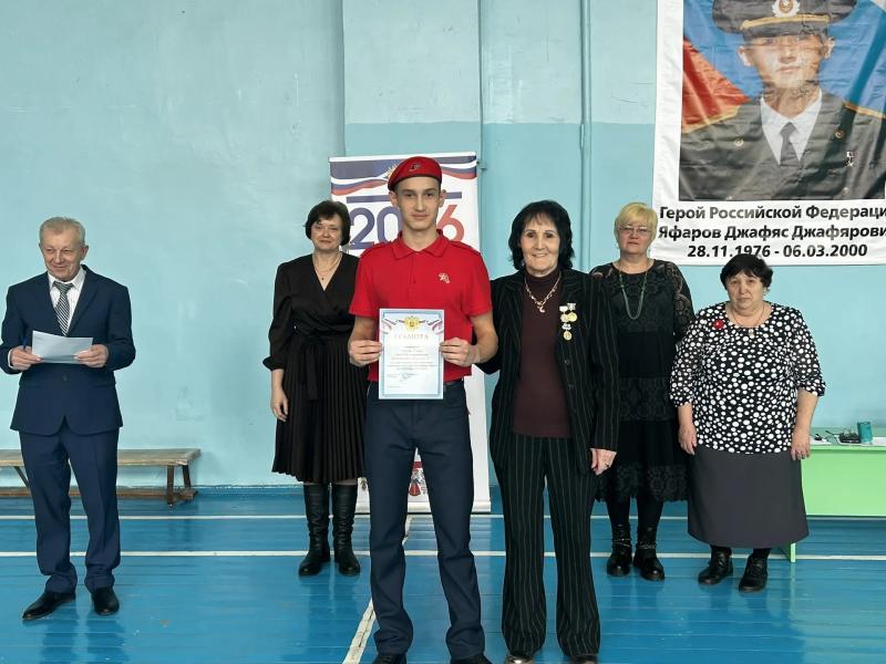 В День памяти Героя России Джафяса Яфарова и в преддверии 8 Марта матери Героя Хание Мифтяховне Яфаровой вручена медаль от Пензенской региональной общественной организации "Солдатская мать"