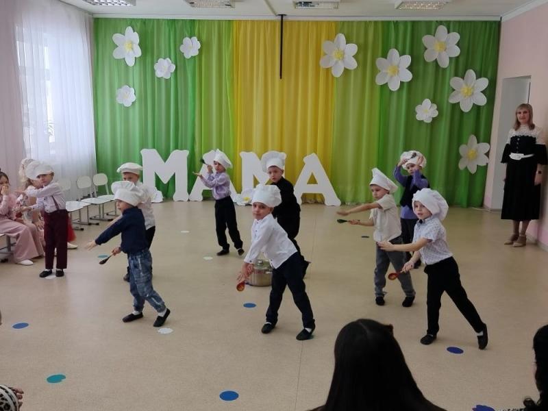 Международный Женский день  в детских садах Кузнецкого района