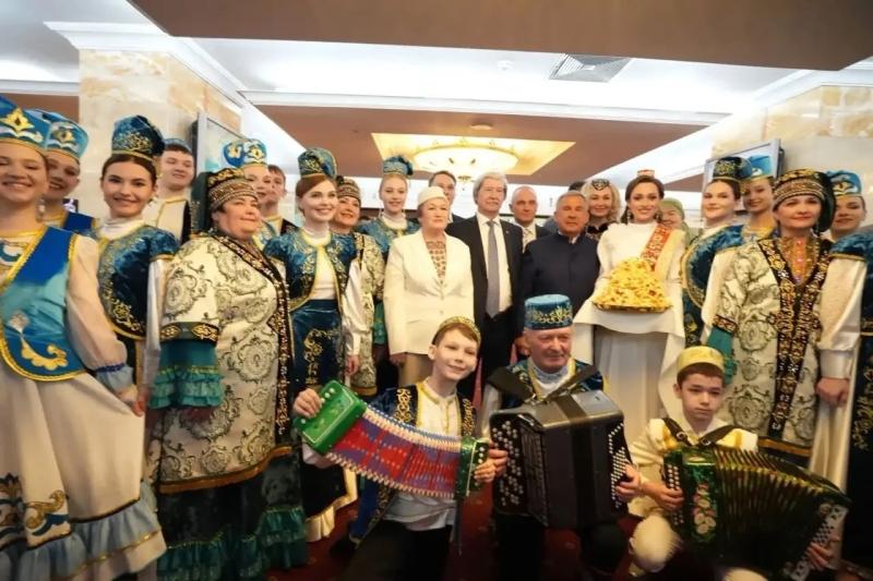 Валерий Костин на XlV Всероссийском сходе предпринимателей татарских сел в Казани