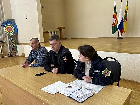 Обучающее занятие для бойцов общественного объединения правоохранительной направленности Кузнецкого района