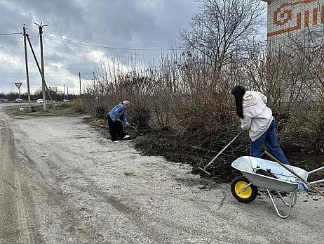 Порядок на территории: в учреждениях культуры Кузнецкого района продолжаются работы по благоустройству