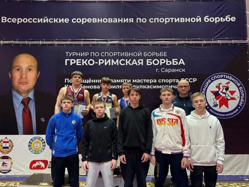 Успех кузнецких борцов на всероссийских соревнованиях