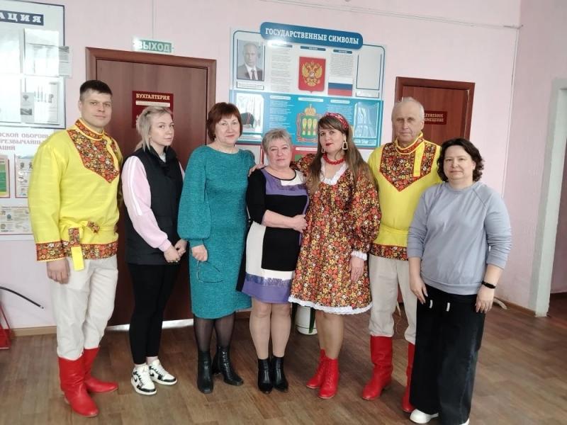 В сельсовет стучится праздник