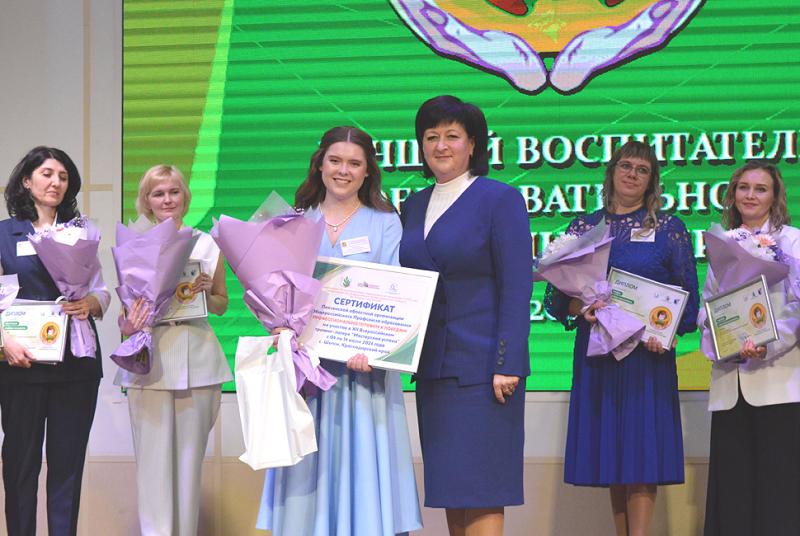 В областном конкурсе «Воспитатель года» в пятый раз победу одержал педагог из города Кузнецка