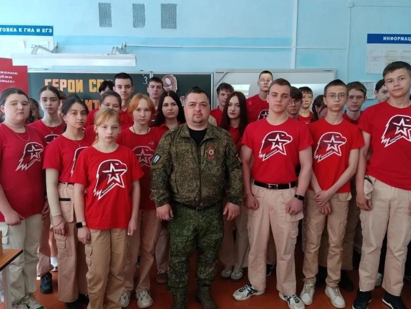 Диалоги с героями: урок мужества в селе Пионер