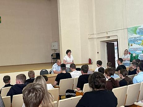 Встреча с подростками и их родителями в целях предупреждения дорожно-транспортных происшествий с участием несовершеннолетних