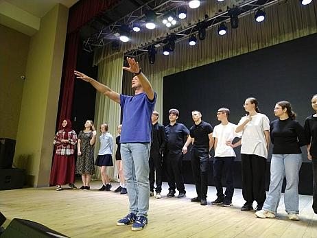 Встреча с актером театра и кино Евгением Банифатовым