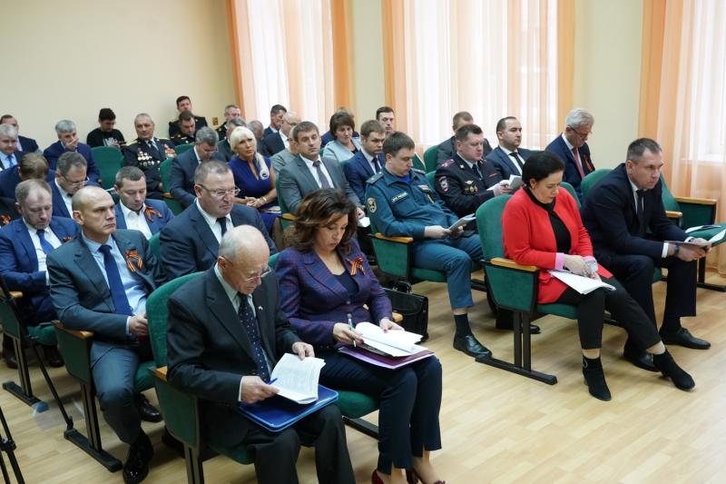 ГУСЕВ ПРИМЕТ ЭСТАФЕТУ В ЯНВАРЕ