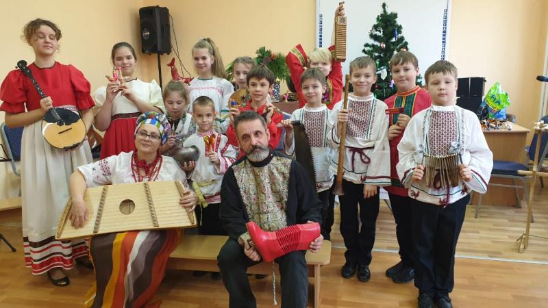 ЯРМАРКА РУССКИХ НАРОДНЫХ ИНСТРУМЕНТОВ