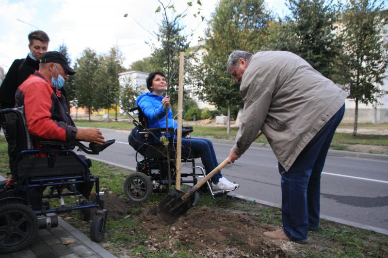 НАСТРОЕНА НА СОТРУДНИЧЕСТВО