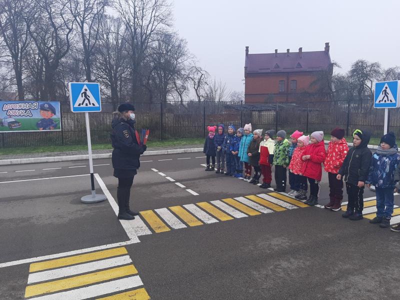 ДЕТСТВО ДОЛЖНО БЫТЬ БЕЗОПАСНЫМ