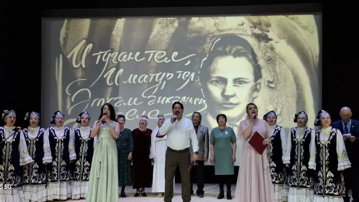 Дюртюлинский татарский театр отметил 140-летие Габдуллы Тукая