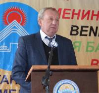 на торжестве