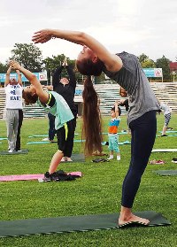 День йоги в Оше