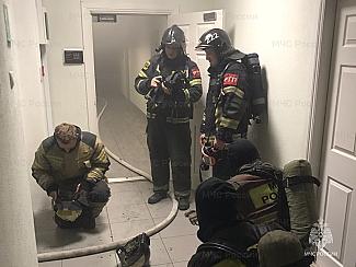 41 выезд за выходные: в Орле в ночном пожаре эвакуировано 215 человек