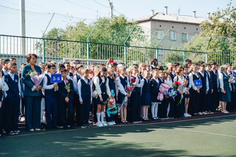 В Улан-Удэ после капитального ремонта открылась средняя общеобразовательная школа № 1