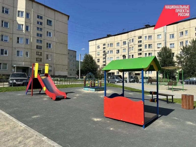 В Северобайкальске продолжается благоустройство дворовых территорий