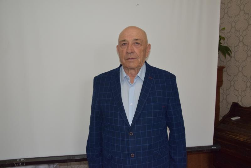 Анатолий Комаров прошёл в Артели путь от рабочего до председателя и сумел сохранить «Нейву» в самые тяжёлые для страны годы