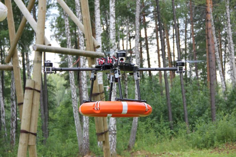 Свердловская компания представила не имеющий аналогов комплекс беспроводной зарядки для беспилотников