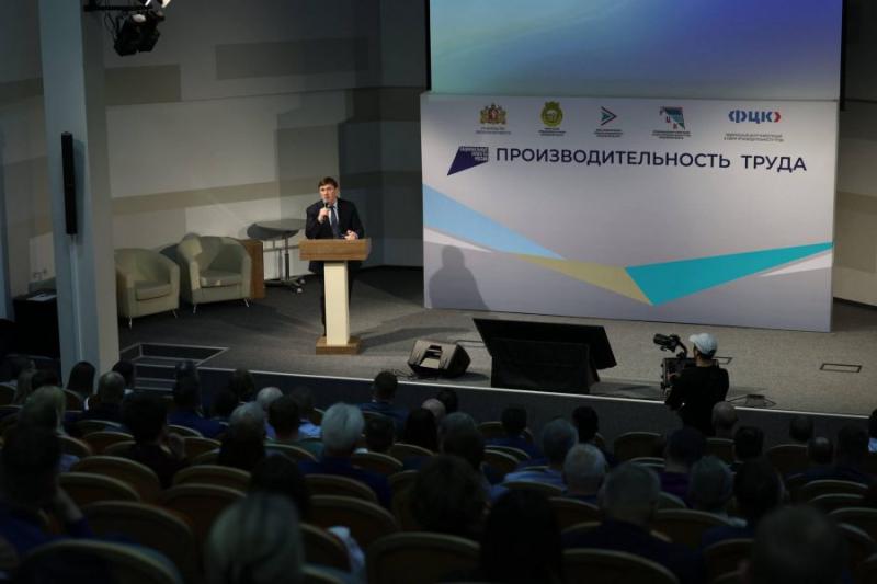 Промышленники Свердловской области готовы продолжать работу по повышению производительности труда