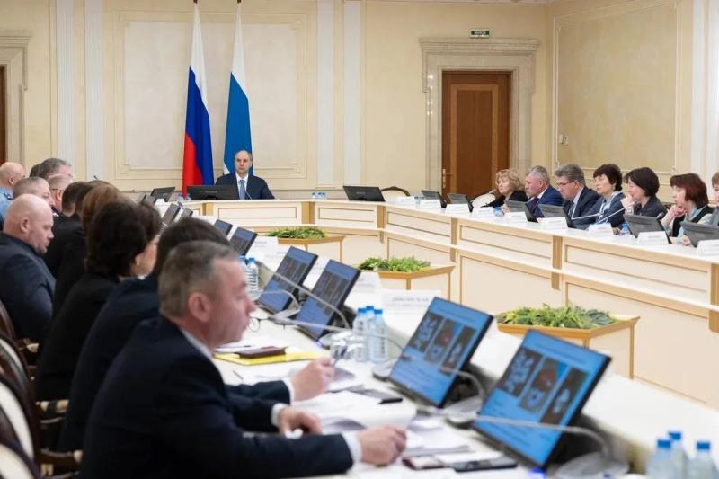 Денис Паслер и члены антинаркотической комиссии Свердловской области подвели итоги работы в 2025 году