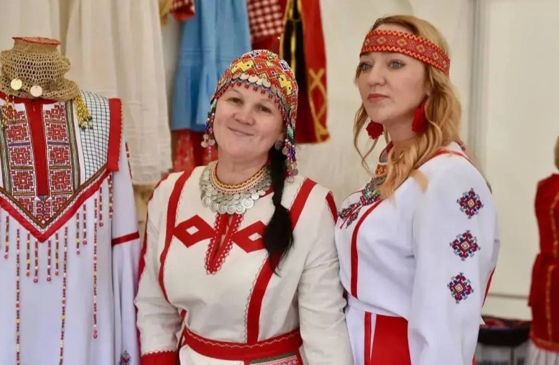 Губернатор Свердловской области Денис Паслер обратился к свердловчанам в связи с Днем народов Среднего Урала