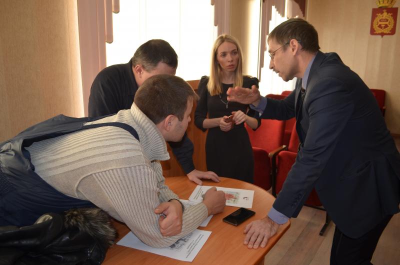 Представители Свердловского ОРТПЦ обсуждают с А.Балашовым проблемные &laquo;цифровые&raquo; вопросы