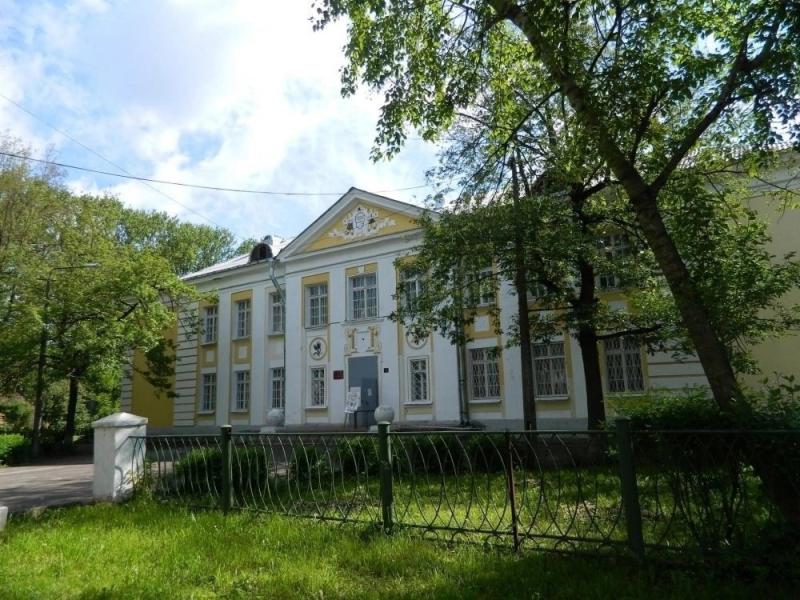 Контроль за благоустройством в Волхове
