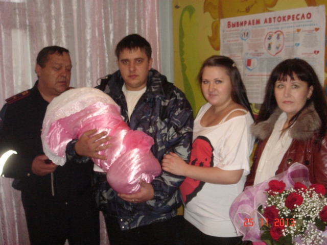 Госавтоинспекция  поздравила молодых мам