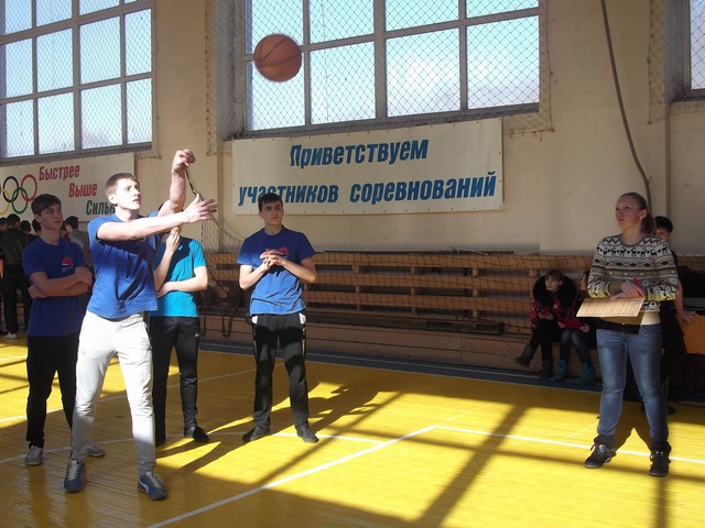 Соревновались в силе и ловкости