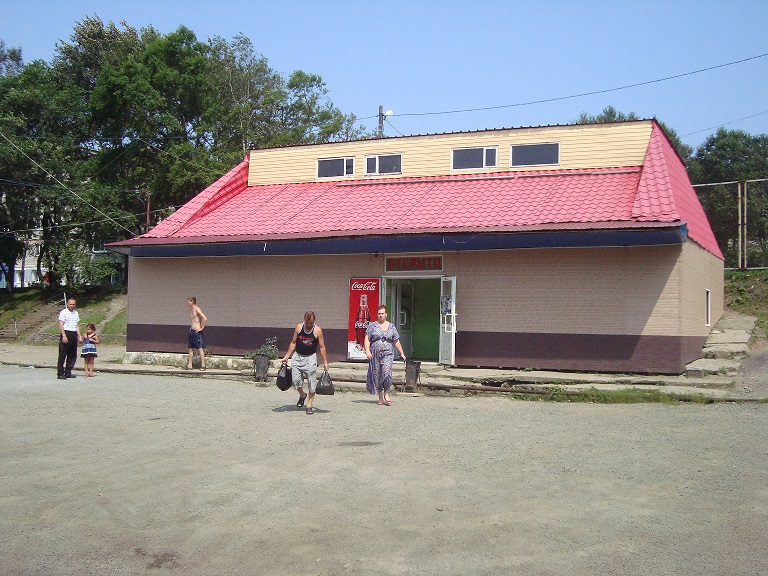 Спиртным торгуют незаконно