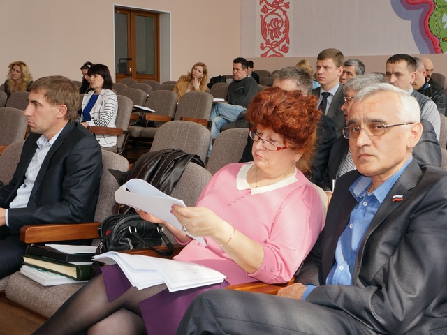 Депутаты заслушали отчет председателя Думы