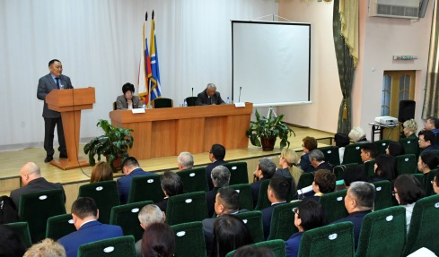 В Туве обсуждается республиканский бюджет на 2020 и на плановый период 2021 и 2022 годов