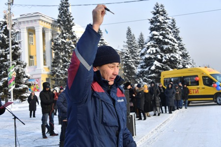 Автопарк социальных учреждений Тувы пополнился новым специальным автотранспортом