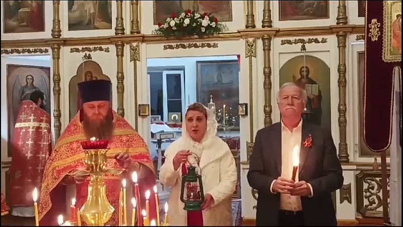 Великое событие, когда Благодатный огонь доставлен на Ипатовскую землю и передан во все храмы округа.