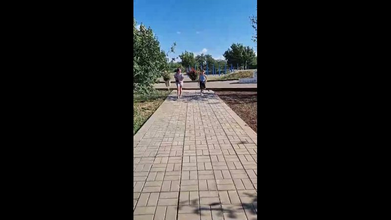День наш начинается с зарядки и плавно переходит в спортивное мероприятие В здоровом теле  здоровый дух.