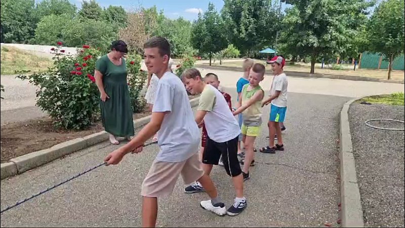 Сегодня у нас день физкультуры и спорта! Солнце, воздух и вода  наши лучшие друзья!