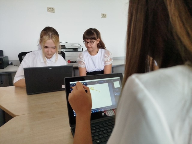 Презентация объединения Студия компьютерной иллюстрации