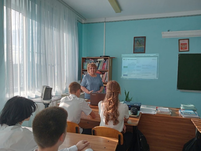 В целях реализации программы курса внеурочной деятельности "Россия - мои горизонты!
