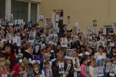 Вставай, страна огромная, вставай в Бессмертный полк!..