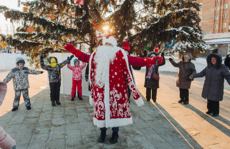 Дед Мороз со Снегурочкой придут в каждый двор