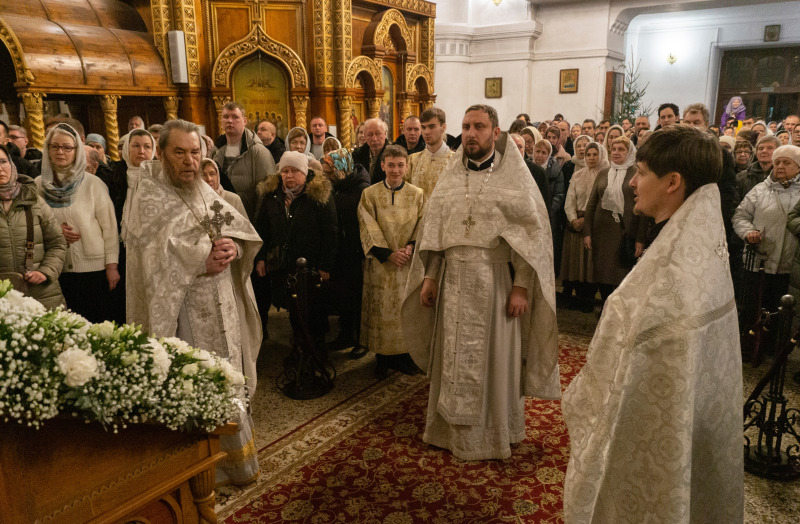 Христос родился — славьте!