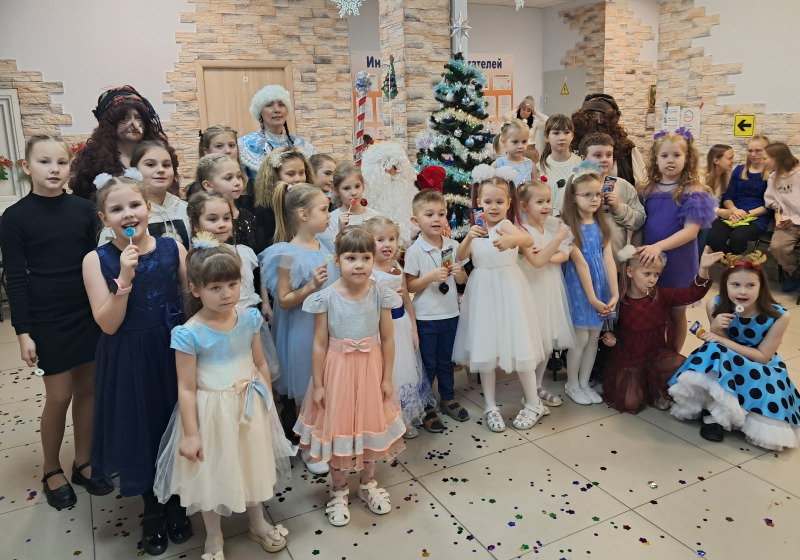 Песни, выставки, сюрпризы