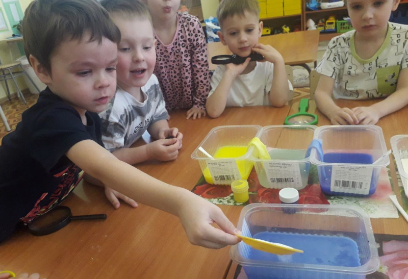 Дошкольники отметили День российской науки