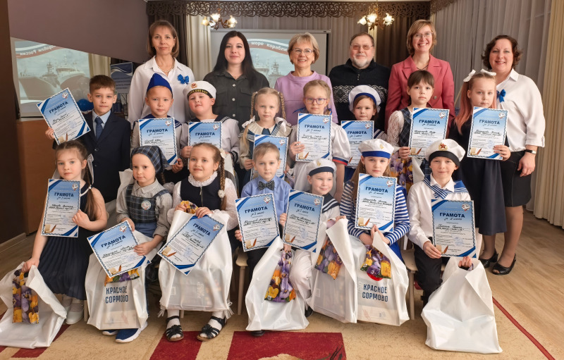 Уходят в море корабли России