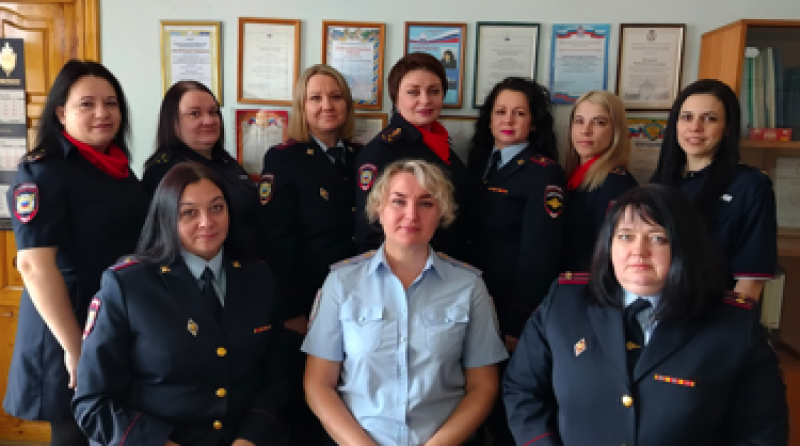 Женщины в погонах