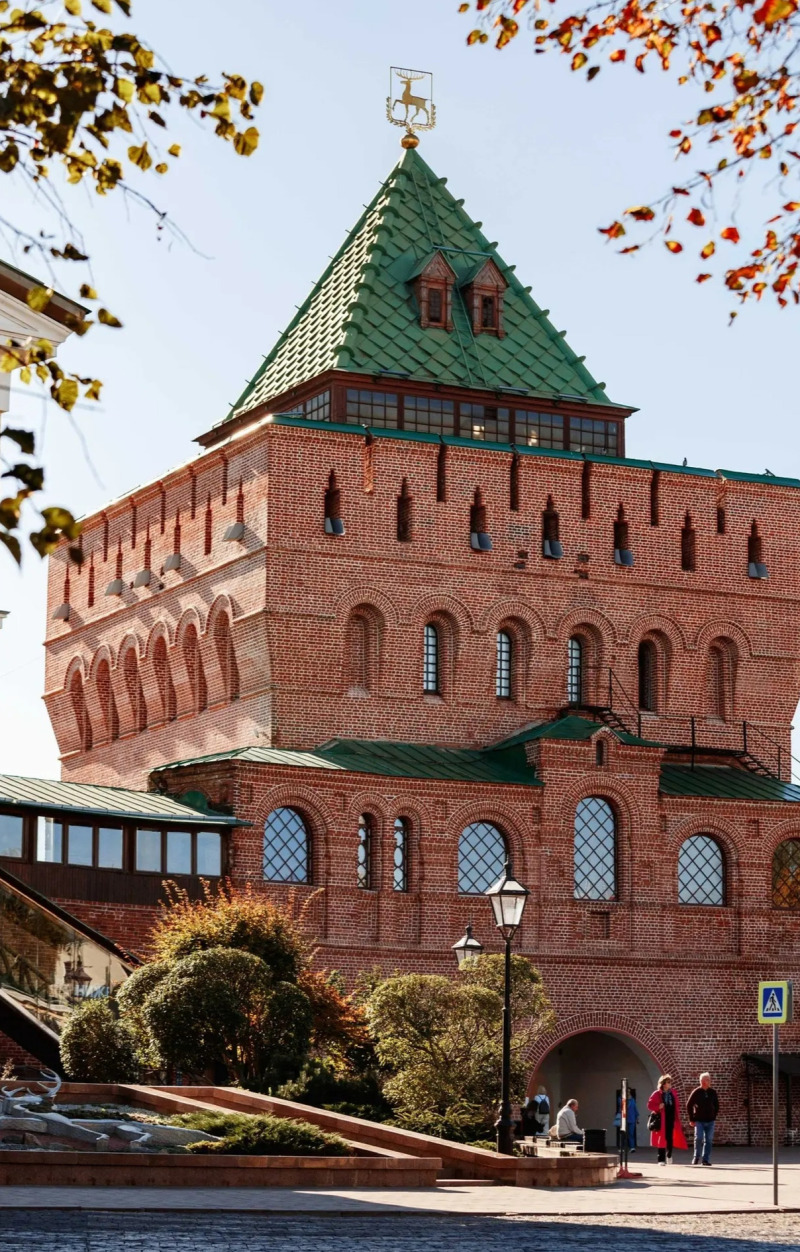 Открыт круговой маршрут по стенам Кремля